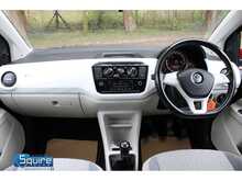 Volkswagen up! up! beats