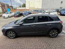Hyundai i30 1.6 CRDi Blue Drive Premium Hatchback 5dr Diesel Manual Euro 6 (s/s) (110 ps) 