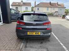 Hyundai i30 1.6 CRDi Blue Drive Premium Hatchback 5dr Diesel Manual Euro 6 (s/s) (110 ps) 