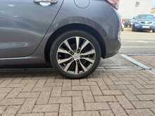 Hyundai i30 1.6 CRDi Blue Drive Premium Hatchback 5dr Diesel Manual Euro 6 (s/s) (110 ps) 