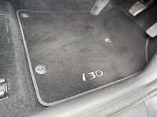 Hyundai i30 1.6 CRDi Blue Drive Premium Hatchback 5dr Diesel Manual Euro 6 (s/s) (110 ps) 