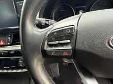 Hyundai i30 1.6 CRDi Blue Drive Premium Hatchback 5dr Diesel Manual Euro 6 (s/s) (110 ps) 