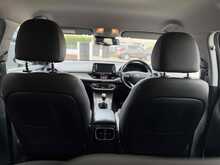 Hyundai i30 1.6 CRDi Blue Drive Premium Hatchback 5dr Diesel Manual Euro 6 (s/s) (110 ps) 
