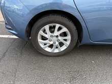 Toyota Auris 1.2 VVT-i Business Edition Hatchback 5dr Petrol Manual Euro 6 (s/s) (116 ps) 