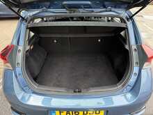 Toyota Auris 1.2 VVT-i Business Edition Hatchback 5dr Petrol Manual Euro 6 (s/s) (116 ps) 