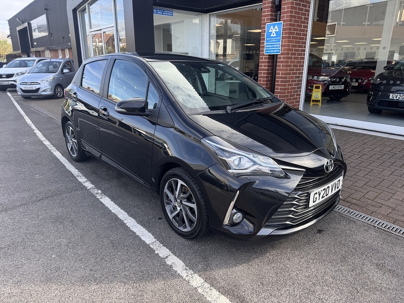 1.5 VVT-i Y20 Bi-tone Hatchback 5dr Petrol Manual Euro 6 (111 ps)