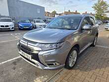 Mitsubishi Outlander 2.4h TwinMotor 13.8kWh 5hs SUV 5dr Petrol Plug-in Hybrid CVT 4WD Euro 6 (s/s) (209 ps) 