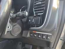 Mitsubishi Outlander 2.4h TwinMotor 13.8kWh 5hs SUV 5dr Petrol Plug-in Hybrid CVT 4WD Euro 6 (s/s) (209 ps) 
