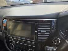 Mitsubishi Outlander 2.4h TwinMotor 13.8kWh 5hs SUV 5dr Petrol Plug-in Hybrid CVT 4WD Euro 6 (s/s) (209 ps) 