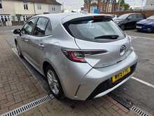 Toyota Corolla 1.8 VVT-h Icon Tech Hatchback 5dr Petrol Hybrid CVT Euro 6 (s/s) (122 ps) 