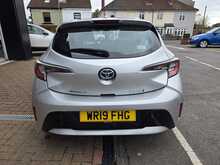 Toyota Corolla 1.8 VVT-h Icon Tech Hatchback 5dr Petrol Hybrid CVT Euro 6 (s/s) (122 ps) 