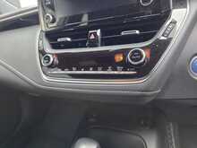 Toyota Corolla 1.8 VVT-h Icon Tech Hatchback 5dr Petrol Hybrid CVT Euro 6 (s/s) (122 ps) 