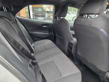Toyota Corolla 1.8 VVT-h Icon Tech Hatchback 5dr Petrol Hybrid CVT Euro 6 (s/s) (122 ps) 