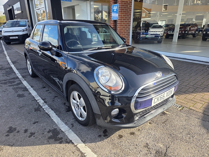 1.5 Cooper Hatchback 5dr Petrol Manual Euro 6 (s/s) (136 ps)