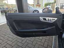 Mercedes-Benz SLC 2.0 SLC200 AMG Line Convertible 2dr Petrol Manual Euro 6 (s/s) (184 ps) 
