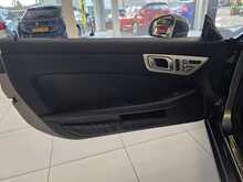 Mercedes-Benz SLC 2.0 SLC200 AMG Line Convertible 2dr Petrol Manual Euro 6 (s/s) (184 ps) 