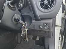 Toyota Auris 1.2 VVT-i Business Edition Hatchback 5dr Petrol CVT Euro 6 (s/s) (116 ps) 