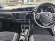 Toyota Auris 1.2 VVT-i Business Edition Hatchback 5dr Petrol CVT Euro 6 (s/s) (116 ps) 