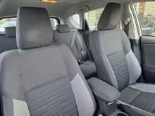Toyota Auris 1.2 VVT-i Business Edition Hatchback 5dr Petrol CVT Euro 6 (s/s) (116 ps) 
