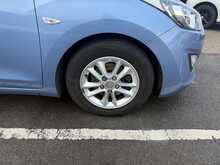 Hyundai i30 1.6 CRDi Active Hatchback 5dr Diesel Auto Euro 5 (110 ps) 