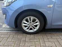 Hyundai i30 1.6 CRDi Active Hatchback 5dr Diesel Auto Euro 5 (110 ps) 