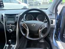 Hyundai i30 1.6 CRDi Active Hatchback 5dr Diesel Auto Euro 5 (110 ps) 