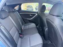 Hyundai i30 1.6 CRDi Active Hatchback 5dr Diesel Auto Euro 5 (110 ps) 