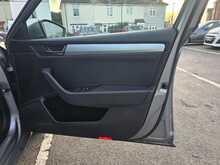 Skoda Superb 2.0 TDI SE Business Estate 5dr Diesel Manual Euro 6 (s/s) (150 ps) 