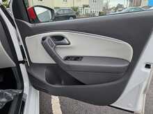 Volkswagen Polo 1.2 TSI BlueMotion Tech beats Hatchback 5dr Petrol Manual Euro 6 (s/s) (90 ps) 