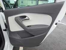 Volkswagen Polo 1.2 TSI BlueMotion Tech beats Hatchback 5dr Petrol Manual Euro 6 (s/s) (90 ps) 