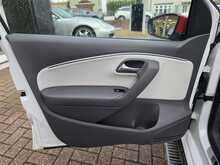 Volkswagen Polo 1.2 TSI BlueMotion Tech beats Hatchback 5dr Petrol Manual Euro 6 (s/s) (90 ps) 