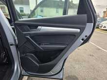 Audi Q5 2.0 TFSI 45 Sport SUV 5dr Petrol S Tronic quattro Euro 6 (s/s) (245 ps) 