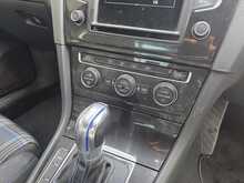 Volkswagen Golf 1.4 TSI GTE Hatchback 5dr Petrol Plug-in Hybrid DSG Euro 6 (s/s) (204 ps) 