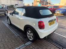 MINI Convertible 1.5 Cooper Classic Convertible 2dr Petrol Steptronic Euro 6 (s/s) (136 ps) 