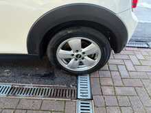 MINI Convertible 1.5 Cooper Classic Convertible 2dr Petrol Steptronic Euro 6 (s/s) (136 ps) 