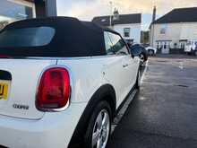 MINI Convertible 1.5 Cooper Classic Convertible 2dr Petrol Steptronic Euro 6 (s/s) (136 ps) 