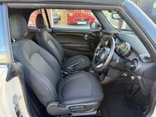 MINI Convertible 1.5 Cooper Classic Convertible 2dr Petrol Steptronic Euro 6 (s/s) (136 ps) 