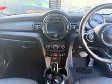 MINI Convertible 1.5 Cooper Classic Convertible 2dr Petrol Steptronic Euro 6 (s/s) (136 ps) 