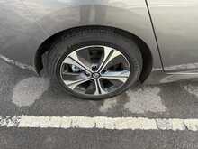 Nissan Leaf 40kWh Tekna Hatchback 5dr Electric Auto (150 ps) 