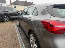 Mercedes-Benz A Class 2.1 A200d Sport (Premium) Hatchback 5dr Diesel 7G-DCT Euro 6 (s/s) (136 ps) 