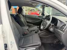 Hyundai TUCSON 1.6 GDi S Connect SUV 5dr Petrol Manual Euro 6 (s/s) (132 ps) 