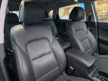 Hyundai TUCSON 2.0 CRDi Premium SE SUV 5dr Diesel Auto 4WD Euro 6 (185 ps) 