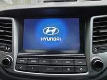 Hyundai TUCSON 2.0 CRDi Premium SE SUV 5dr Diesel Auto 4WD Euro 6 (185 ps) 