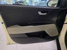 Kia Stonic 1.0 T-GDi 4 SUV 5dr Petrol Manual Euro 6 (s/s) (118 bhp) 