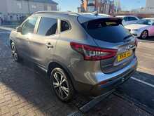 Nissan Qashqai 1.3 DIG-T N-Connecta SUV 5dr Petrol Manual Euro 6 (s/s) (140 ps) 