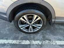 Nissan Qashqai 1.3 DIG-T N-Connecta SUV 5dr Petrol Manual Euro 6 (s/s) (140 ps) 