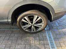 Nissan Qashqai 1.3 DIG-T N-Connecta SUV 5dr Petrol Manual Euro 6 (s/s) (140 ps) 