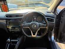 Nissan Qashqai 1.3 DIG-T N-Connecta SUV 5dr Petrol Manual Euro 6 (s/s) (140 ps) 