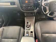 Mitsubishi Outlander 2.4h TwinMotor 13.8kWh 4h SUV 5dr Petrol Plug-in Hybrid CVT 4WD Euro 6 (s/s) (209 ps) 