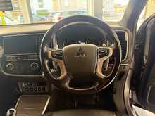 Mitsubishi Outlander 2.4h TwinMotor 13.8kWh 4h SUV 5dr Petrol Plug-in Hybrid CVT 4WD Euro 6 (s/s) (209 ps) 